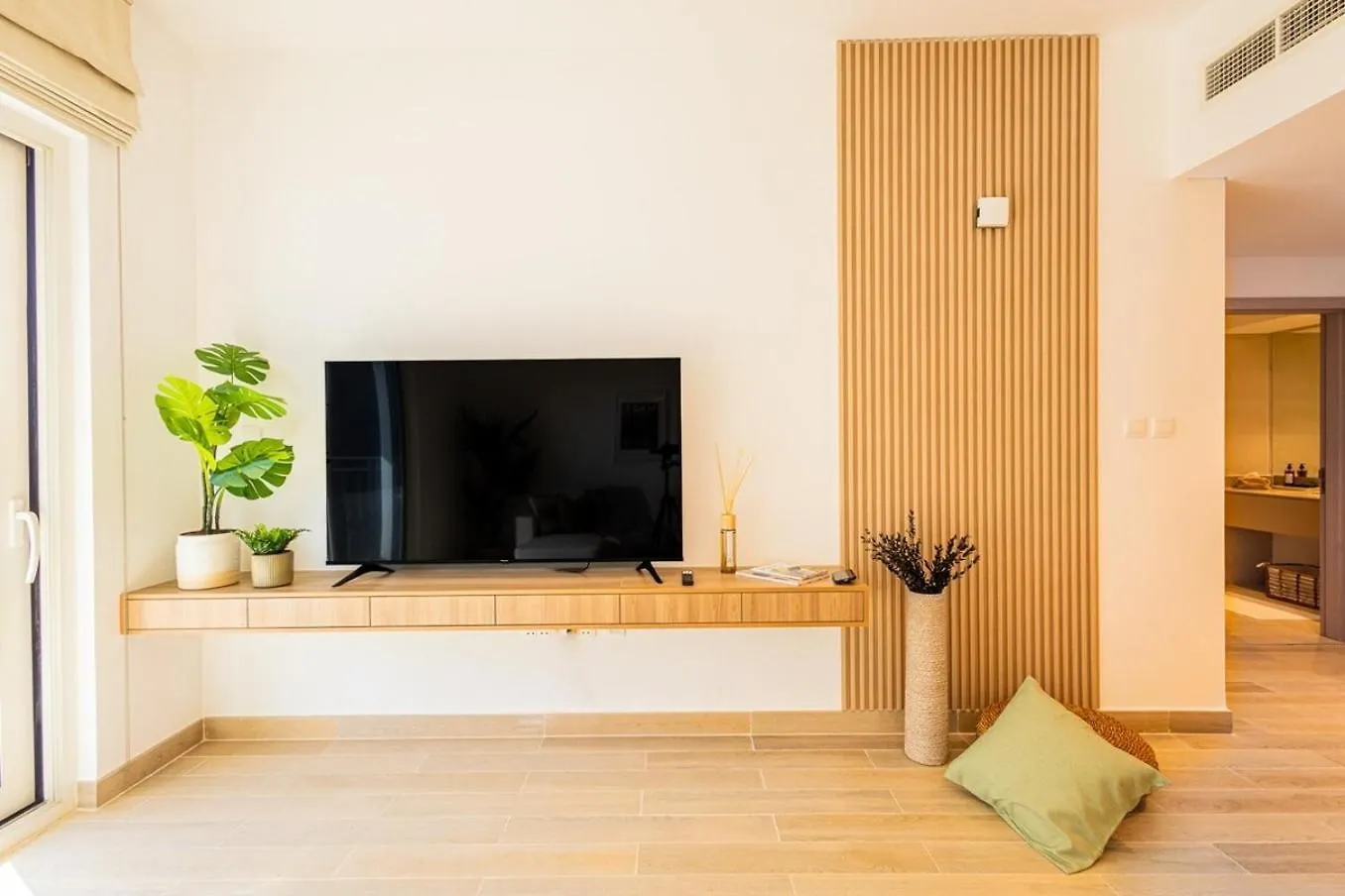 Cozy Retreat At Waters Edge, By Voyage Apartman Abu Dzabi